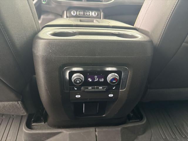 2024 GMC Yukon XL AT4