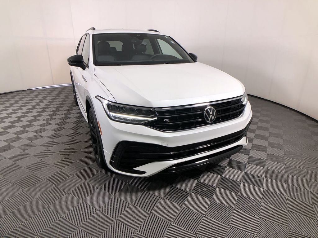 2023 Volkswagen Tiguan 2.0T SE R-Line Black