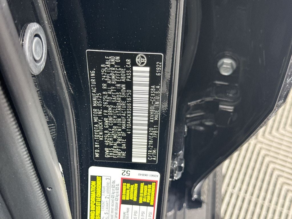 2025 Toyota Camry SE