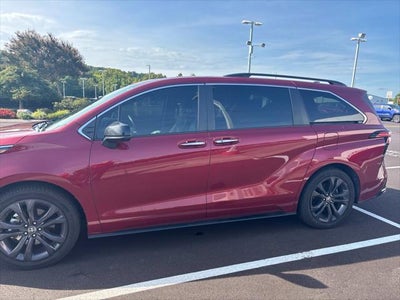 2022 Toyota Sienna XSE 7 Passenger