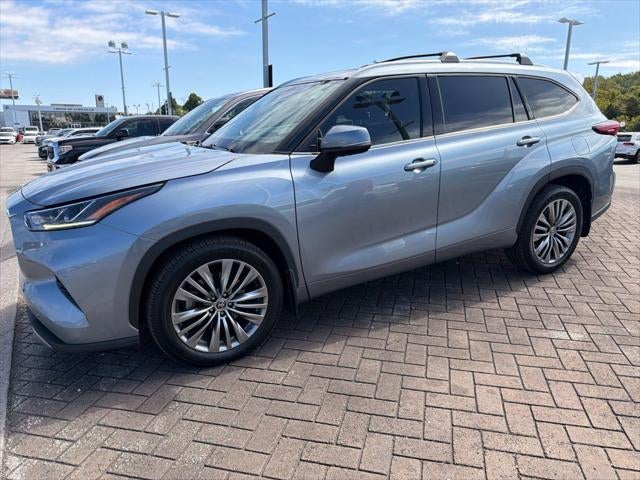2022 Toyota Highlander Platinum