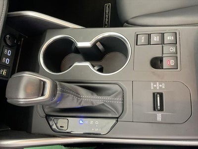 2024 Toyota Highlander Hybrid XLE