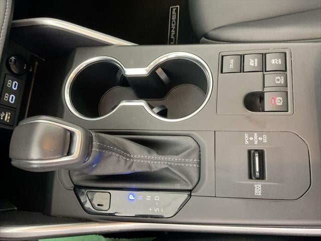 2024 Toyota Highlander Hybrid XLE