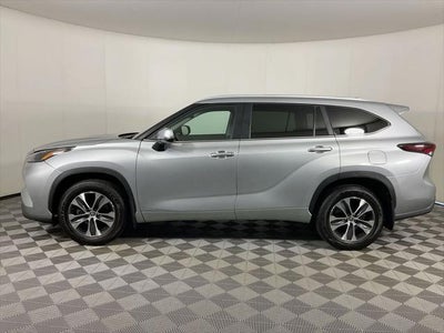 2024 Toyota Highlander Hybrid XLE