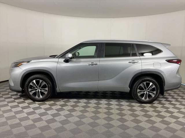 2024 Toyota Highlander Hybrid XLE