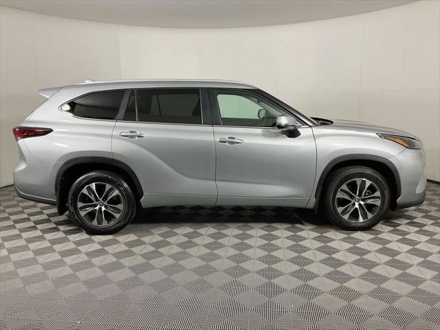2024 Toyota Highlander Hybrid XLE