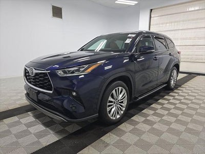 2023 Toyota Highlander Platinum