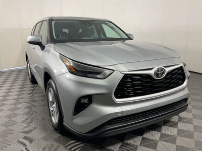 2024 Toyota Highlander LE