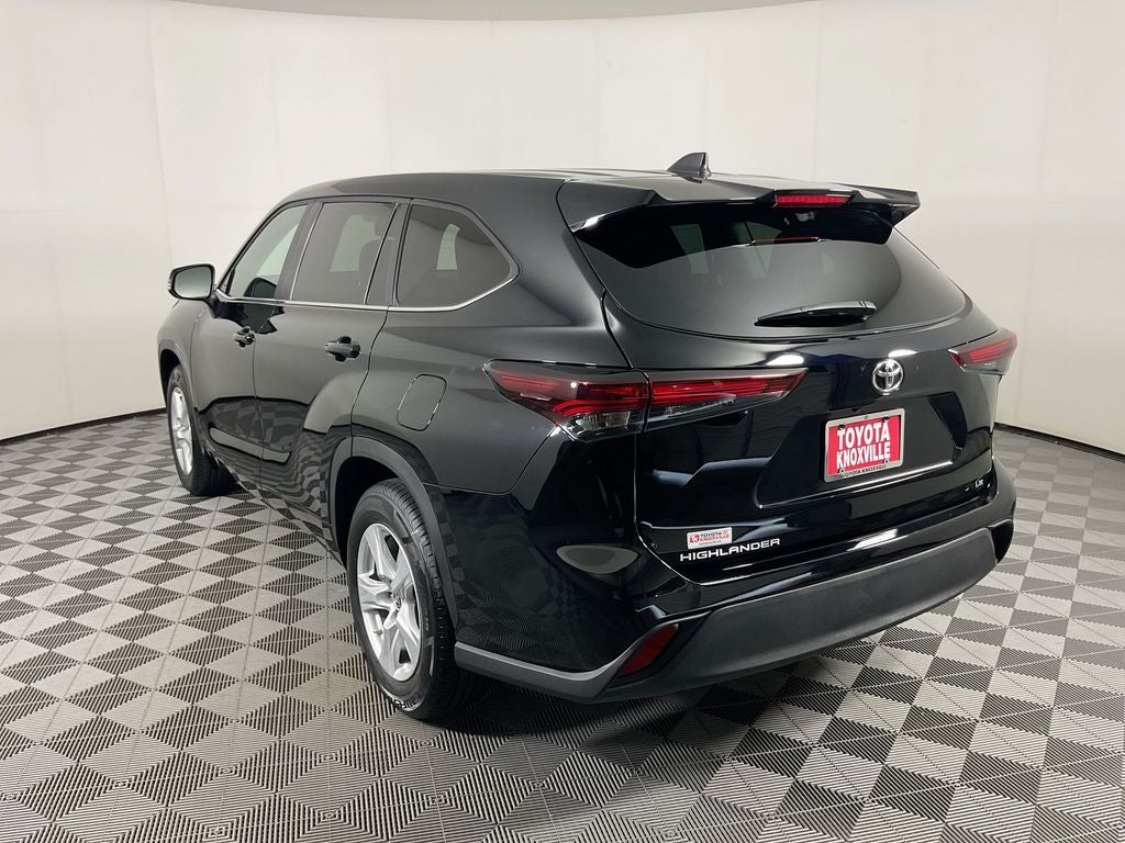 2025 Toyota Highlander LE