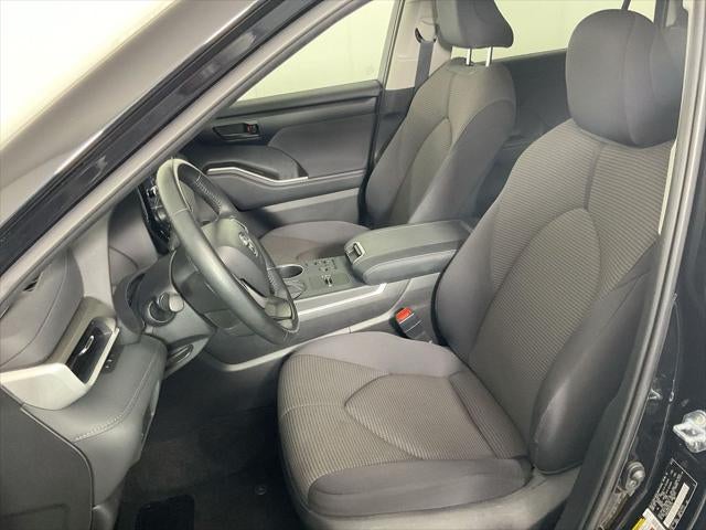 2025 Toyota Highlander LE