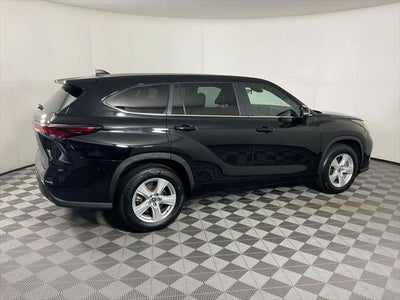 2025 Toyota Highlander LE