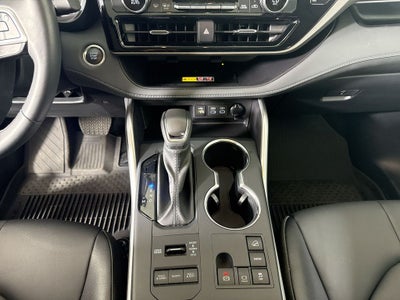 2025 Toyota Highlander XLE