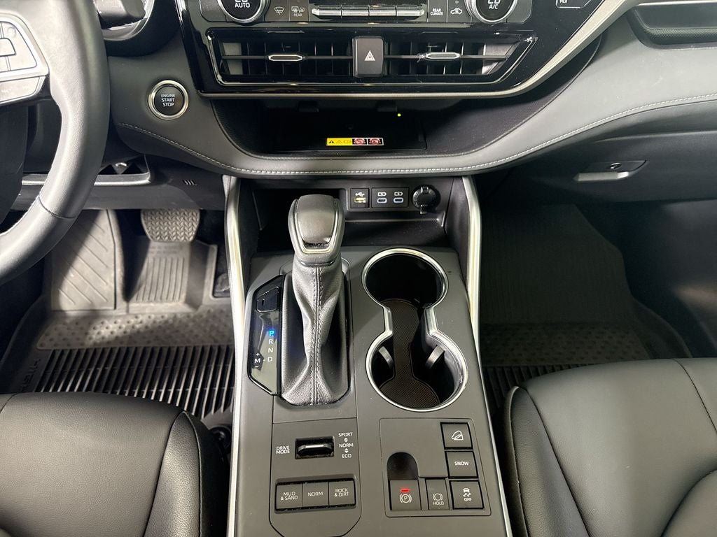 2025 Toyota Highlander XLE