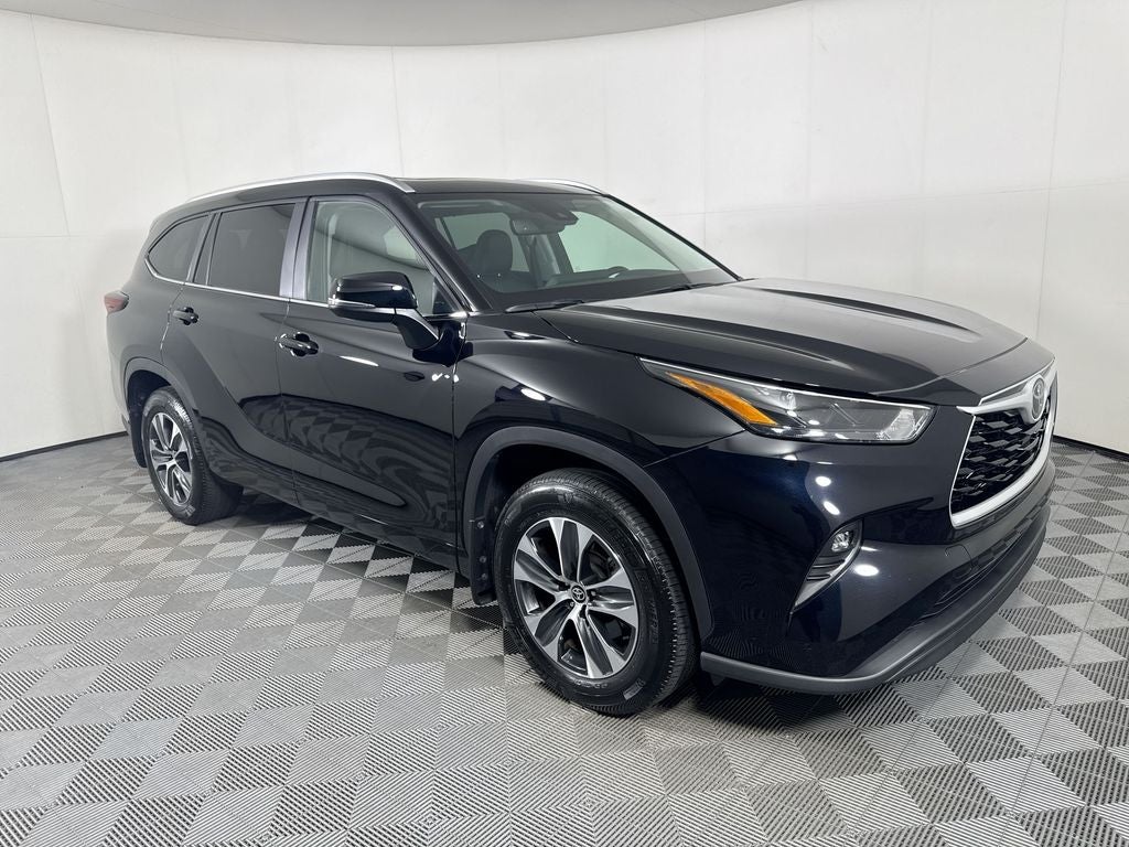 2025 Toyota Highlander XLE