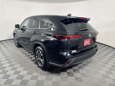 2025 Toyota Highlander XLE