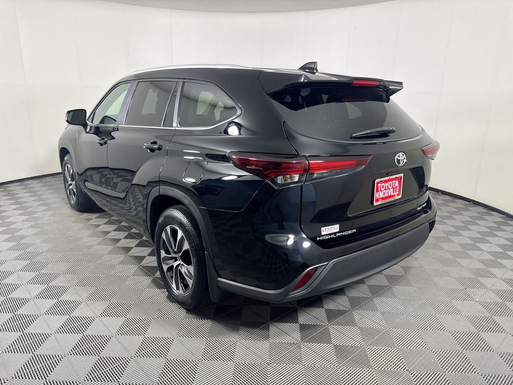2025 Toyota Highlander XLE
