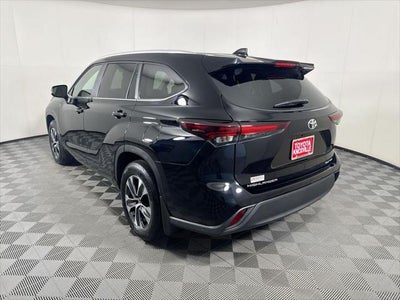 2025 Toyota Highlander XLE
