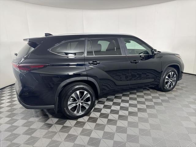 2025 Toyota Highlander XLE