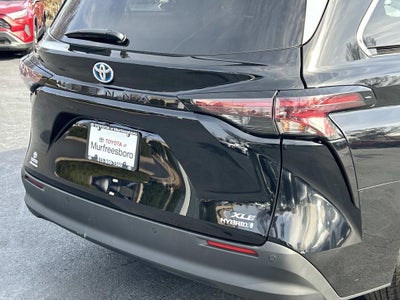 2024 Toyota Sienna XLE 8 Passenger