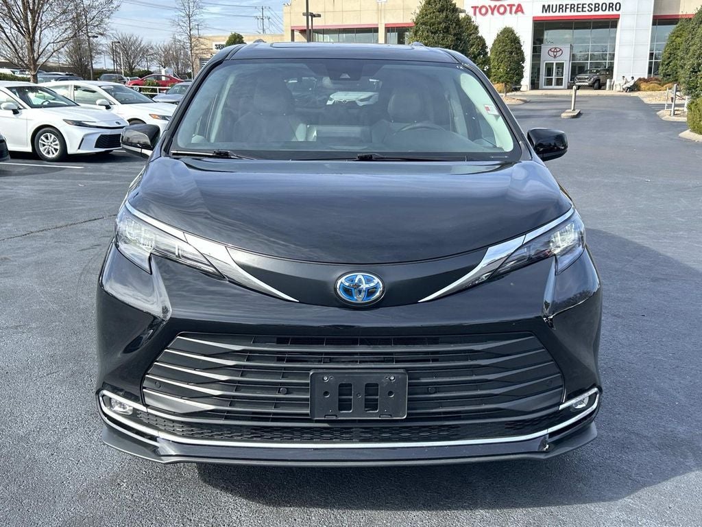 2024 Toyota Sienna XLE 8 Passenger