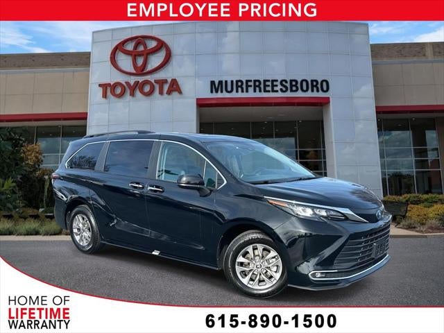 2024 Toyota Sienna XLE 8 Passenger