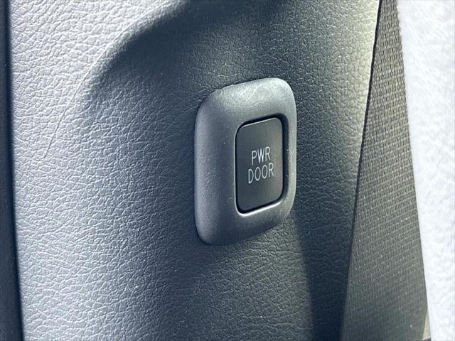 2024 Toyota Sienna XLE 8 Passenger