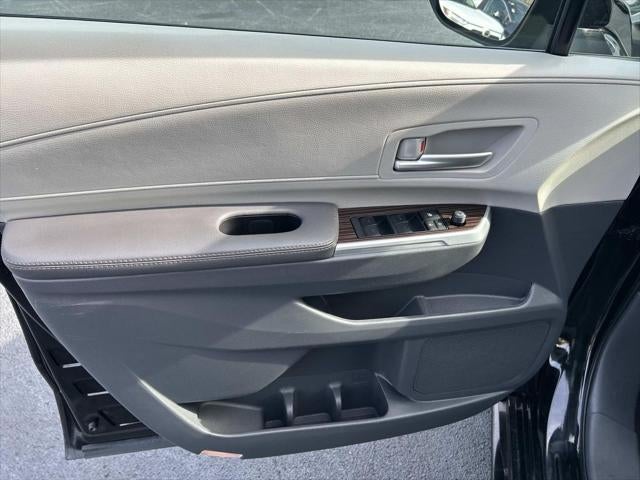 2024 Toyota Sienna XLE 8 Passenger