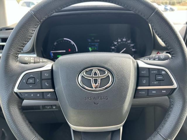 2024 Toyota Sienna XLE 8 Passenger