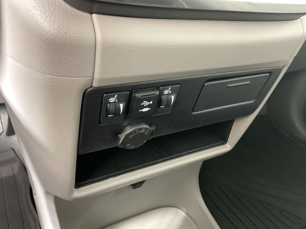 2019 Toyota Sienna XLE 8 Passenger