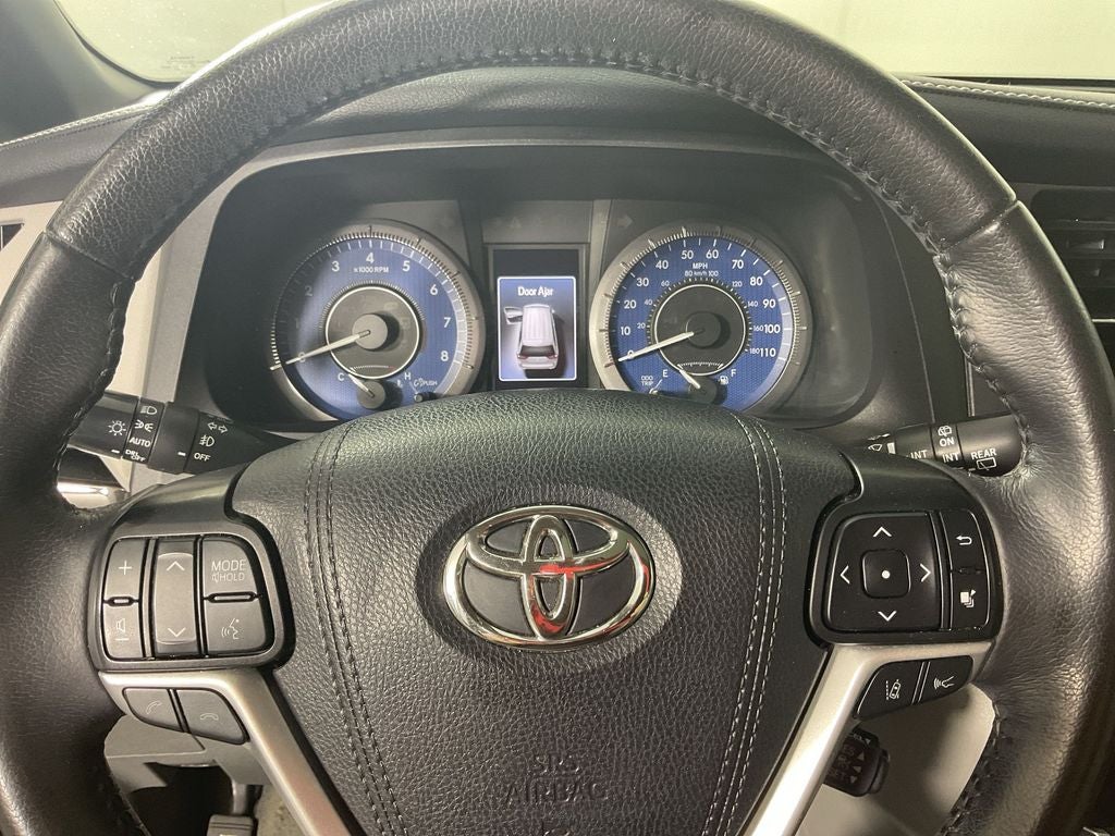 2019 Toyota Sienna XLE 8 Passenger