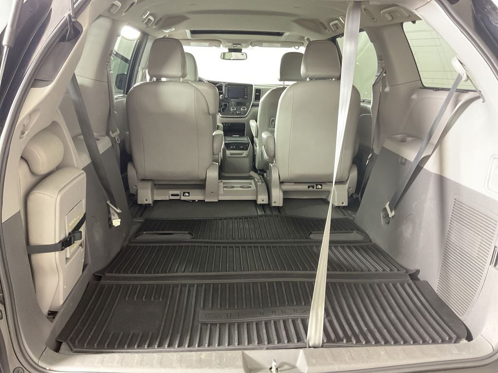 2019 Toyota Sienna XLE 8 Passenger