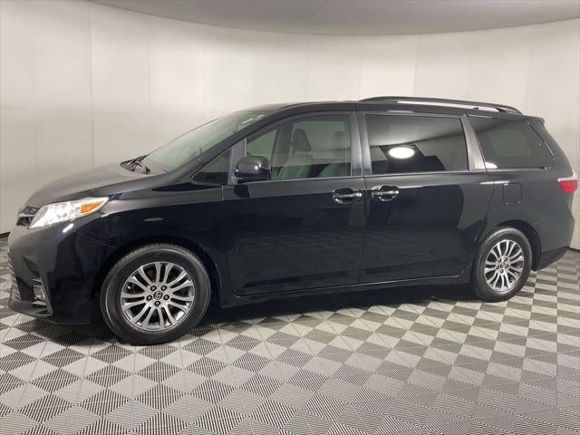2019 Toyota Sienna XLE 8 Passenger