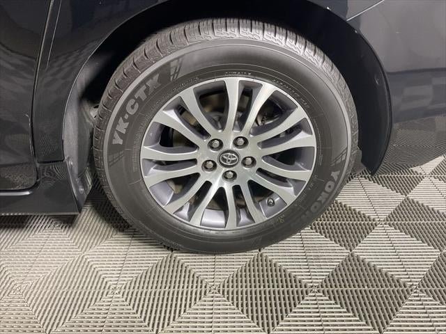 2019 Toyota Sienna XLE 8 Passenger