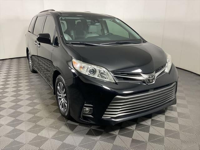 2019 Toyota Sienna XLE 8 Passenger