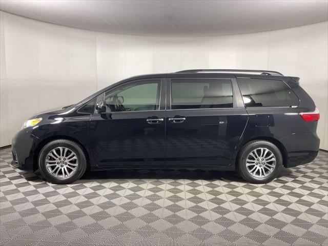 2019 Toyota Sienna XLE 8 Passenger