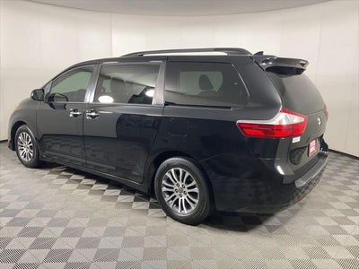 2019 Toyota Sienna XLE 8 Passenger