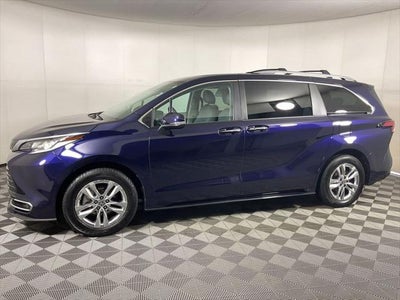 2023 Toyota Sienna Limited 7 Passenger