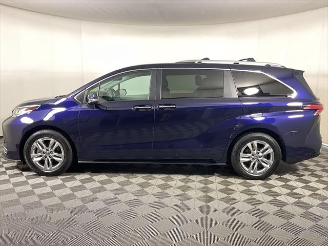 2023 Toyota Sienna Limited 7 Passenger