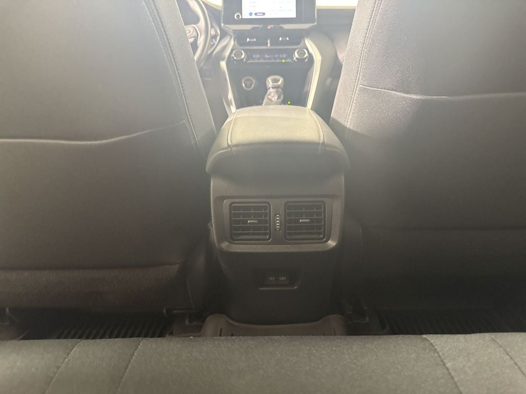 2023 Toyota Venza LE