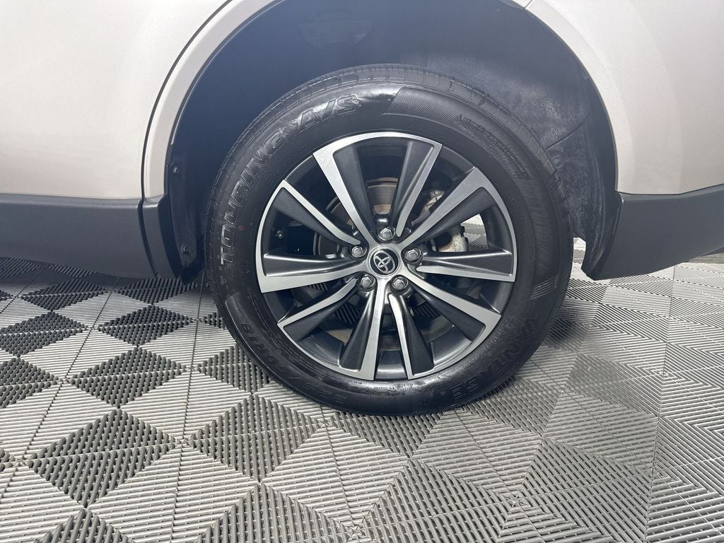 2023 Toyota Venza LE