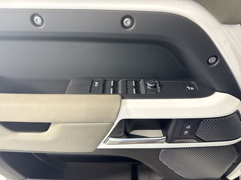 2022 Land Rover Defender 110 S