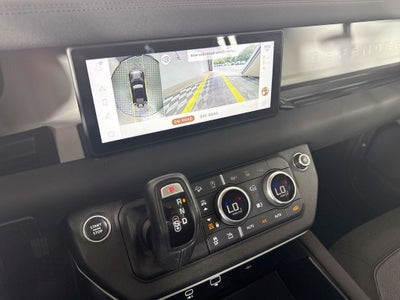 2020 Land Rover Defender 110 SE