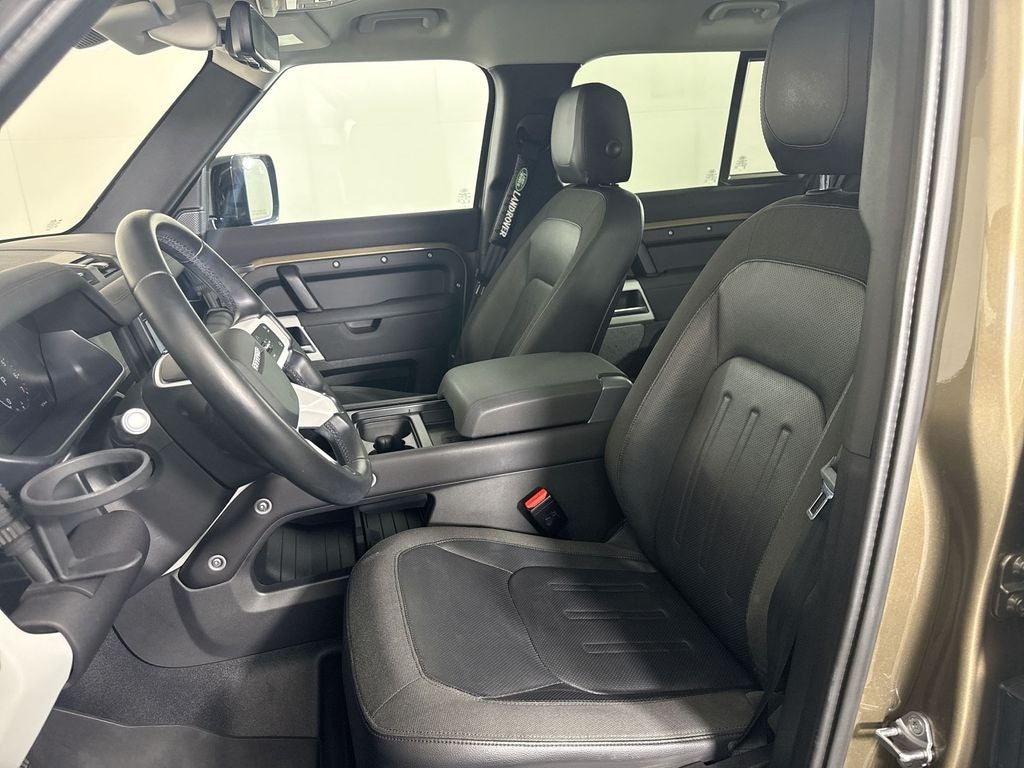 2020 Land Rover Defender 110 SE