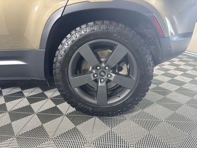 2020 Land Rover Defender 110 SE