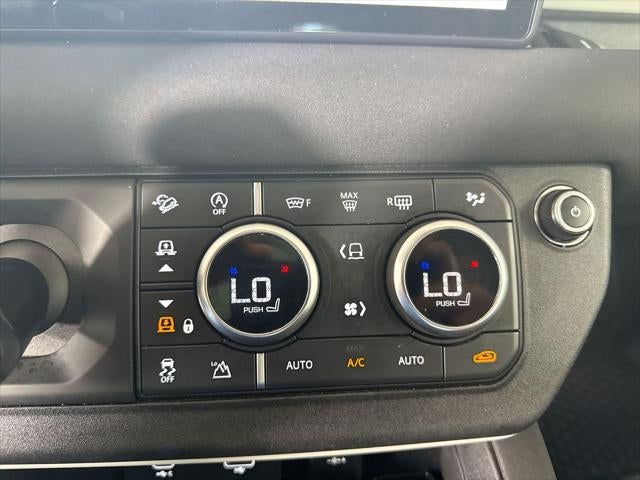 2020 Land Rover Defender 110 SE