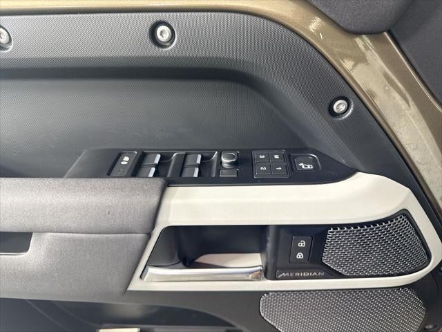 2020 Land Rover Defender 110 SE