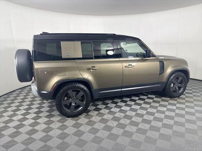 2020 Land Rover Defender 110 SE