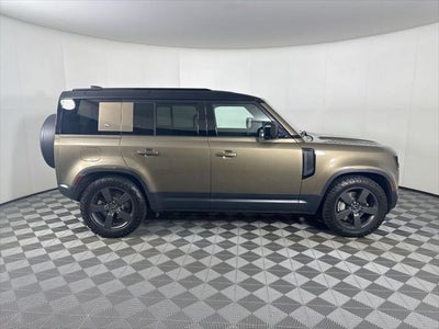 2020 Land Rover Defender 110 SE