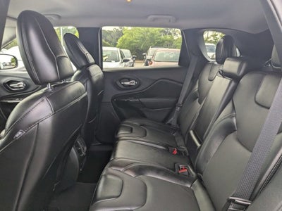 2023 Jeep Cherokee Altitude Lux