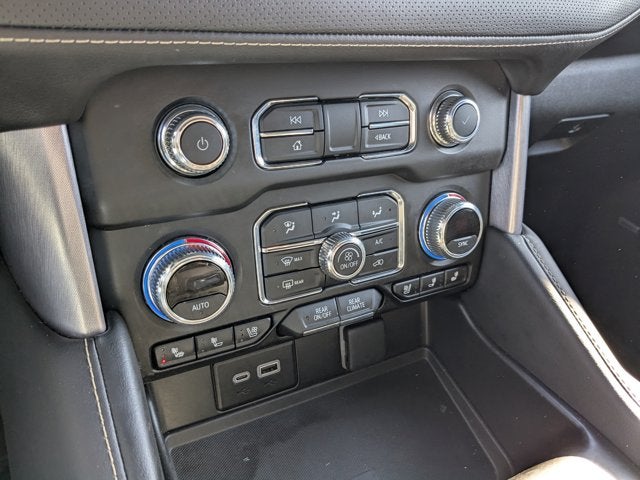 2024 GMC Yukon XL SLT